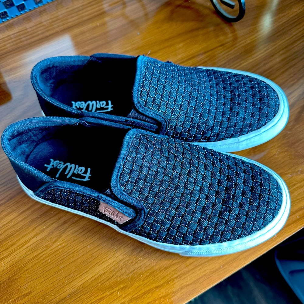 Ladies sneakers